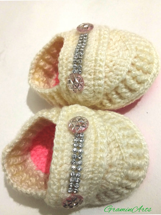 Beautiful knitted woolen baby booties for baby girls 0-1Y