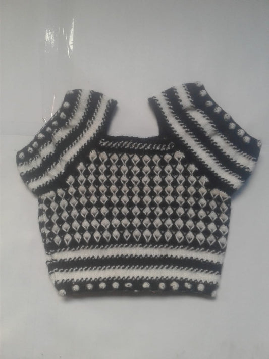 Elegant Design Handmade Graminarts Black & White Woolen Women Blouse