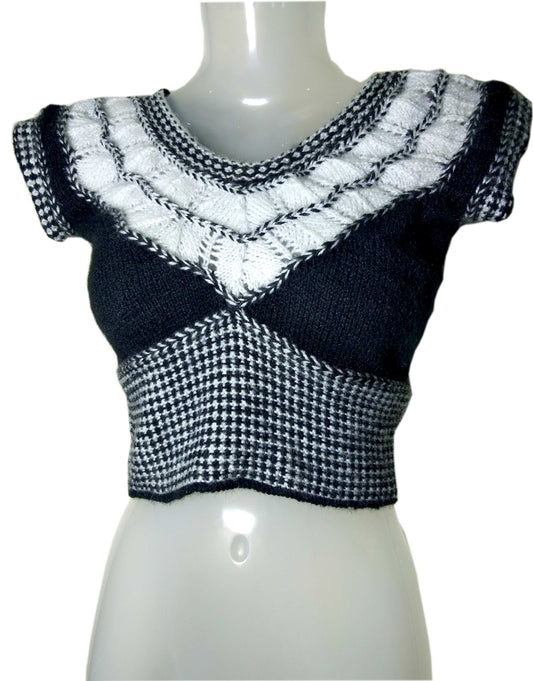 Graminarts Knitted Woolen Black & White Beautiful Round Neck Women Blouse